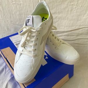 Thousand Fell Court Sneaker